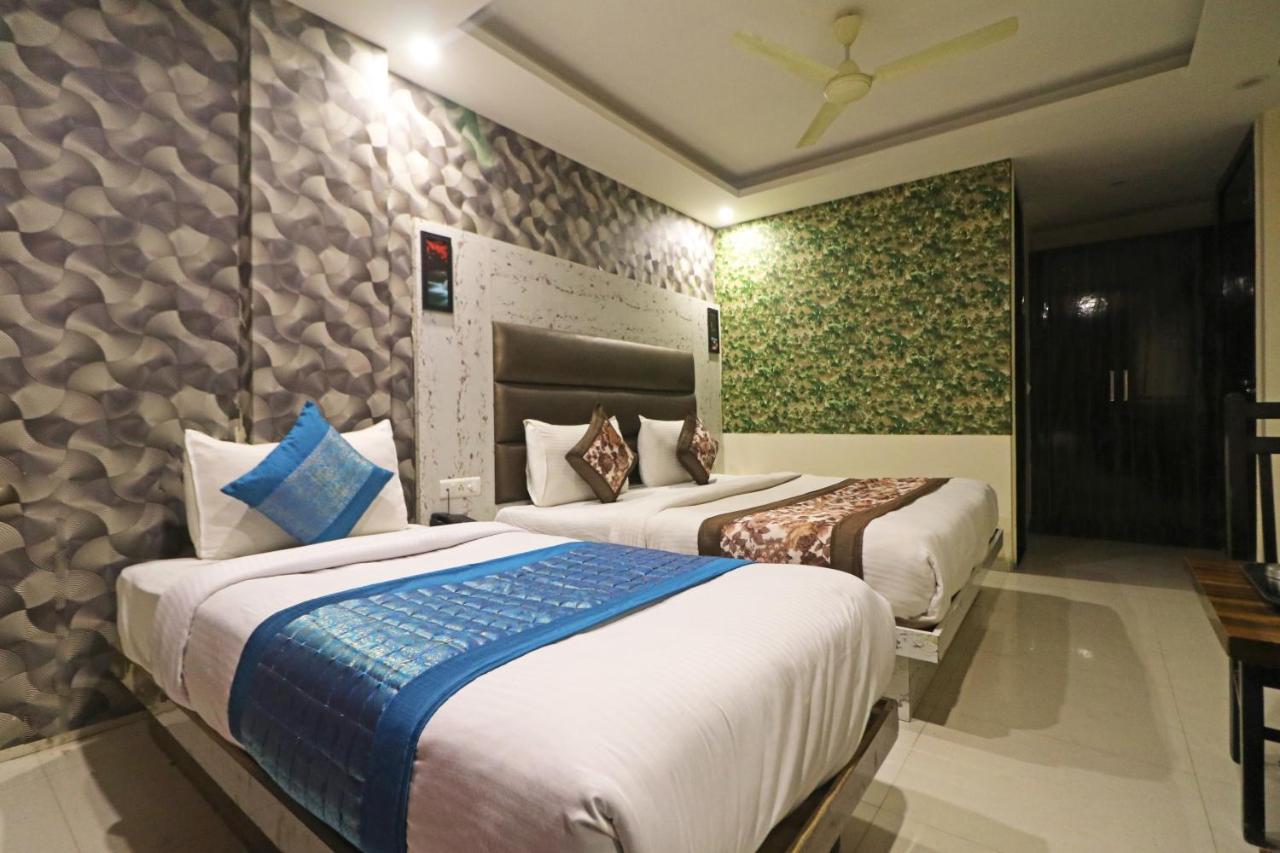 Hotel Smart Signature New Delhi Buitenkant foto