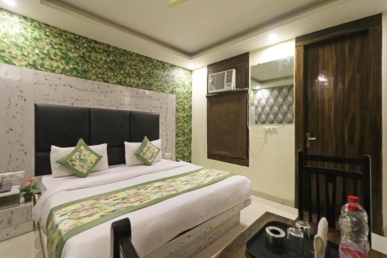 Hotel Smart Signature New Delhi Buitenkant foto