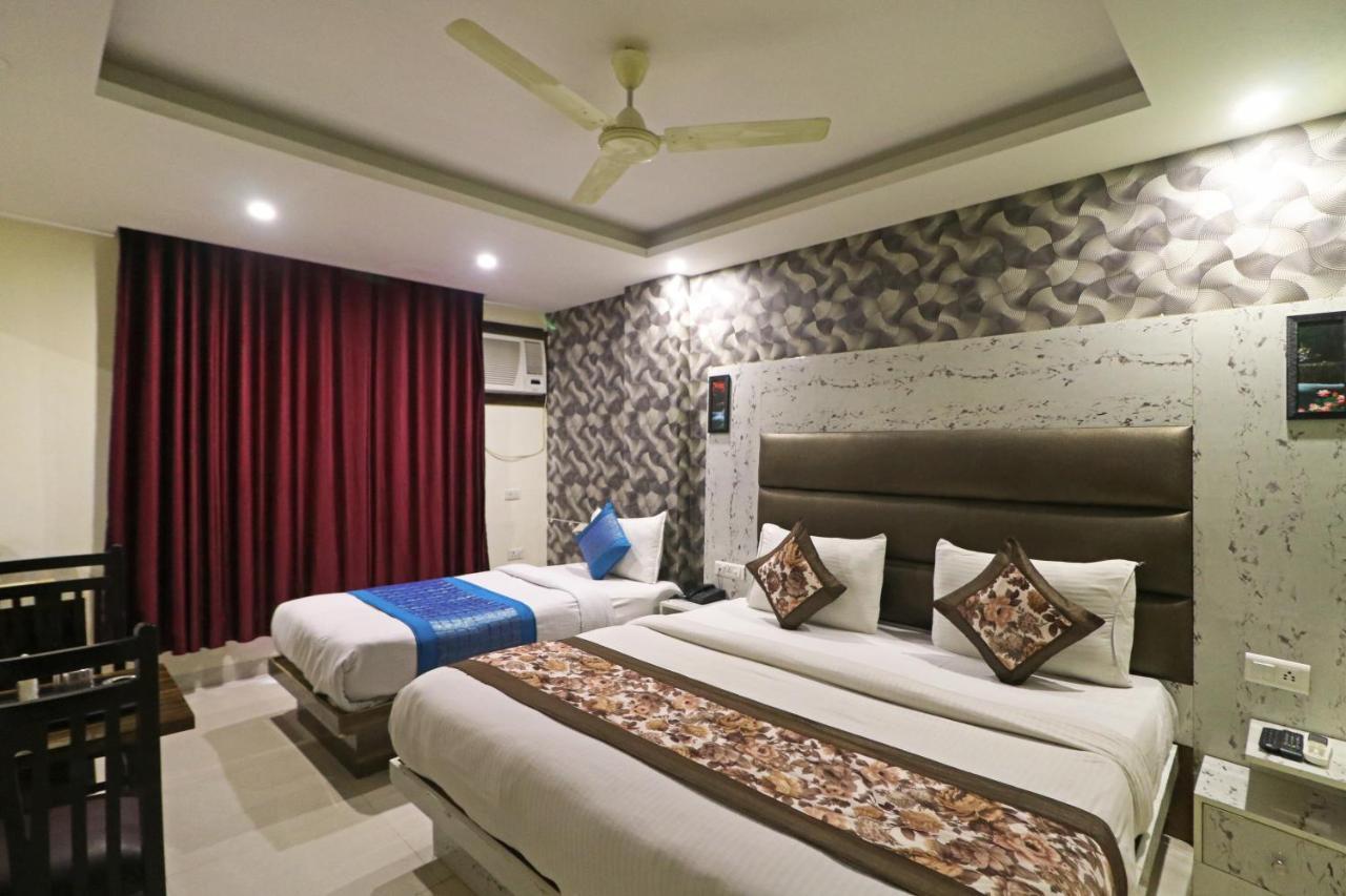 Hotel Smart Signature New Delhi Buitenkant foto