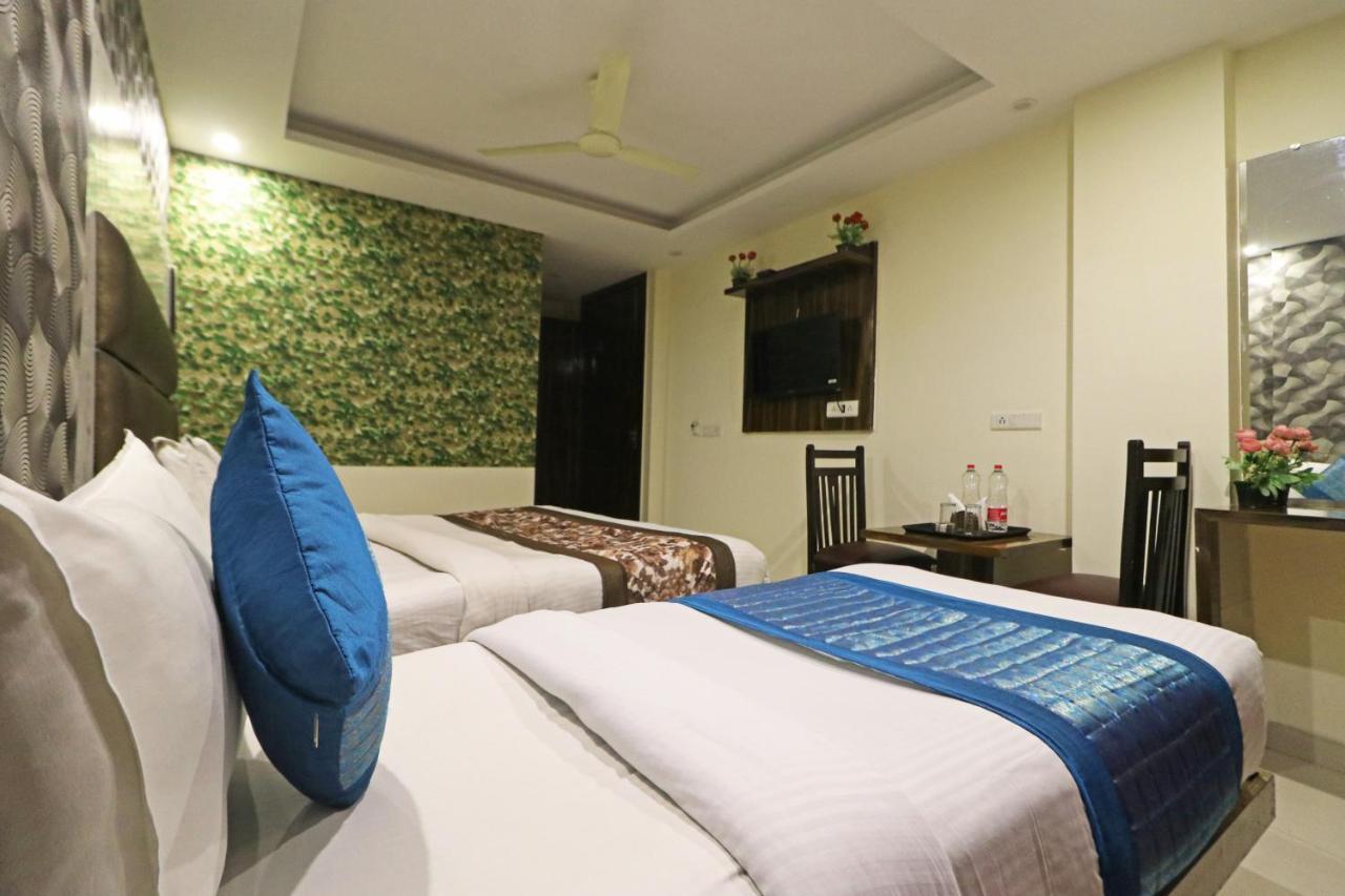 Hotel Smart Signature New Delhi Buitenkant foto