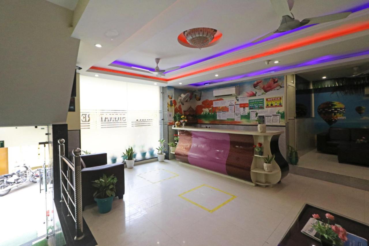 Hotel Smart Signature New Delhi Buitenkant foto